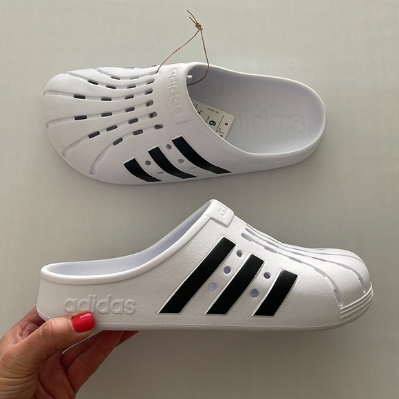 (NWT) Adidas Adilette Unisex Clogs in White & Black, (9 Women’s) (8 Men’s) - Picture 16 of 17